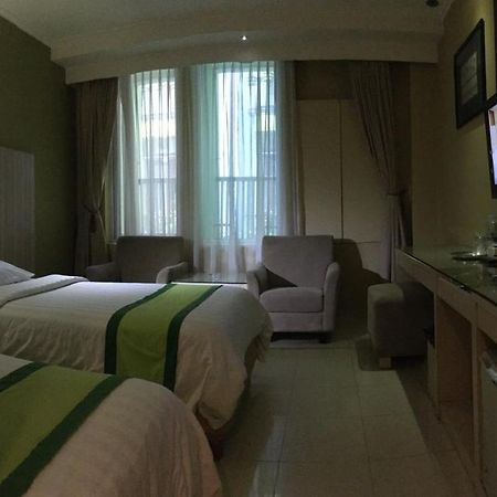 Hotel Wisata Niaga Purwokerto Ngoại thất bức ảnh