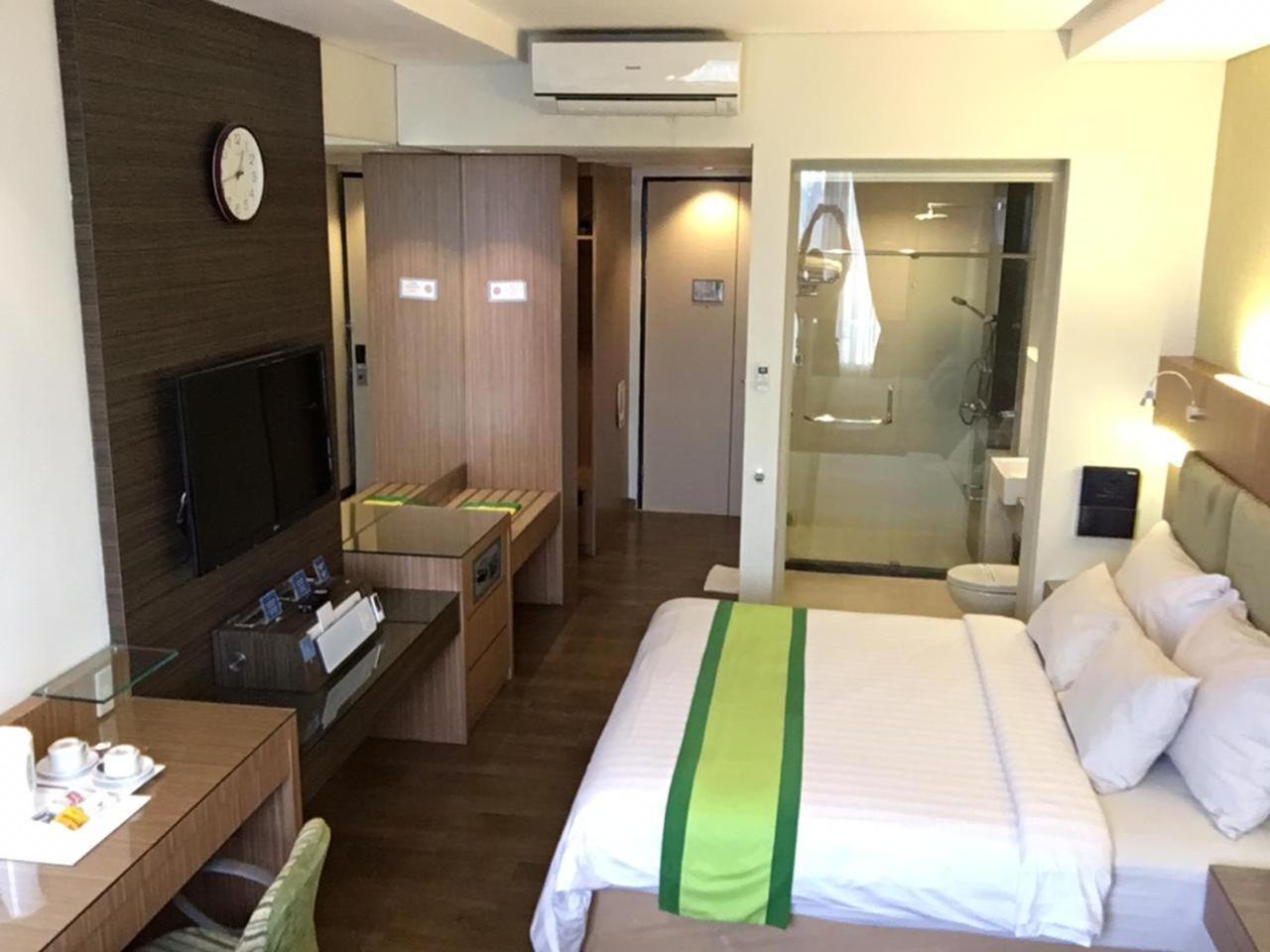 Hotel Wisata Niaga Purwokerto Ngoại thất bức ảnh