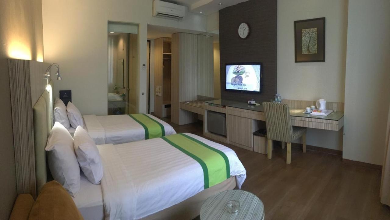 Hotel Wisata Niaga Purwokerto Ngoại thất bức ảnh