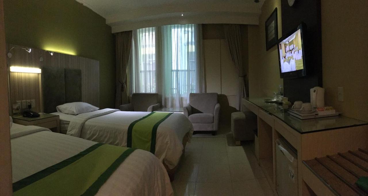 Hotel Wisata Niaga Purwokerto Ngoại thất bức ảnh