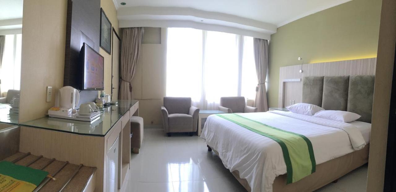 Hotel Wisata Niaga Purwokerto Ngoại thất bức ảnh