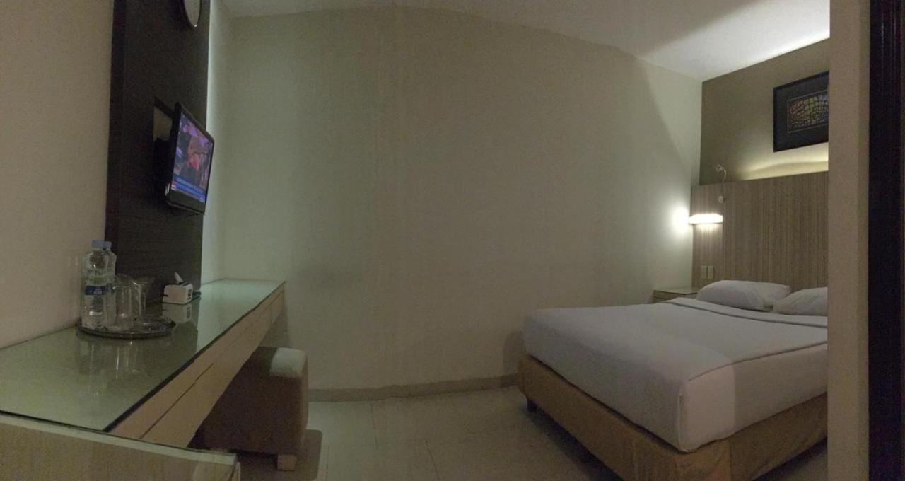 Hotel Wisata Niaga Purwokerto Ngoại thất bức ảnh