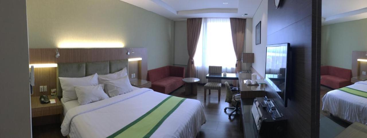Hotel Wisata Niaga Purwokerto Ngoại thất bức ảnh